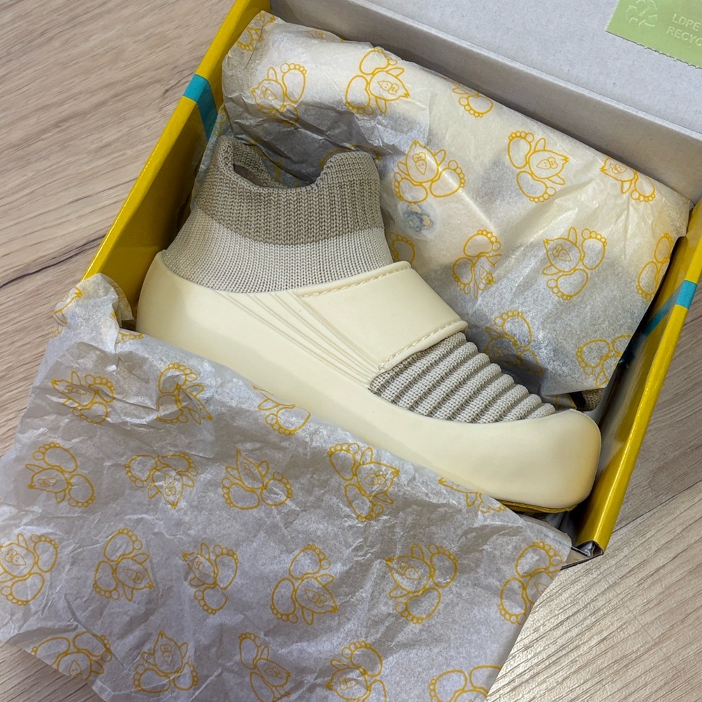 jbrds || size: 6 || stand2walk shoes || pearl ivory - Picture 3 of 12